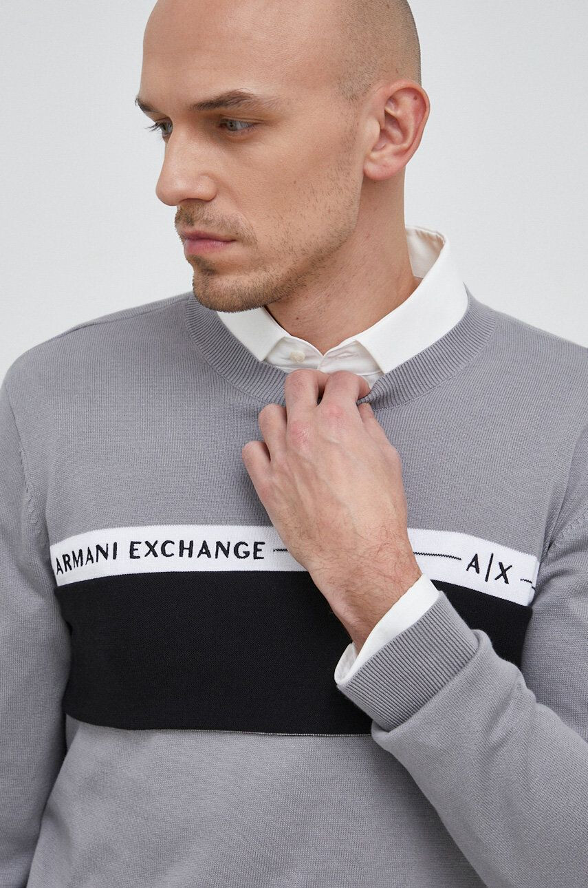 Armani Exchange Bavlněný svetr pánský šedá barva lehký - Pepit.cz