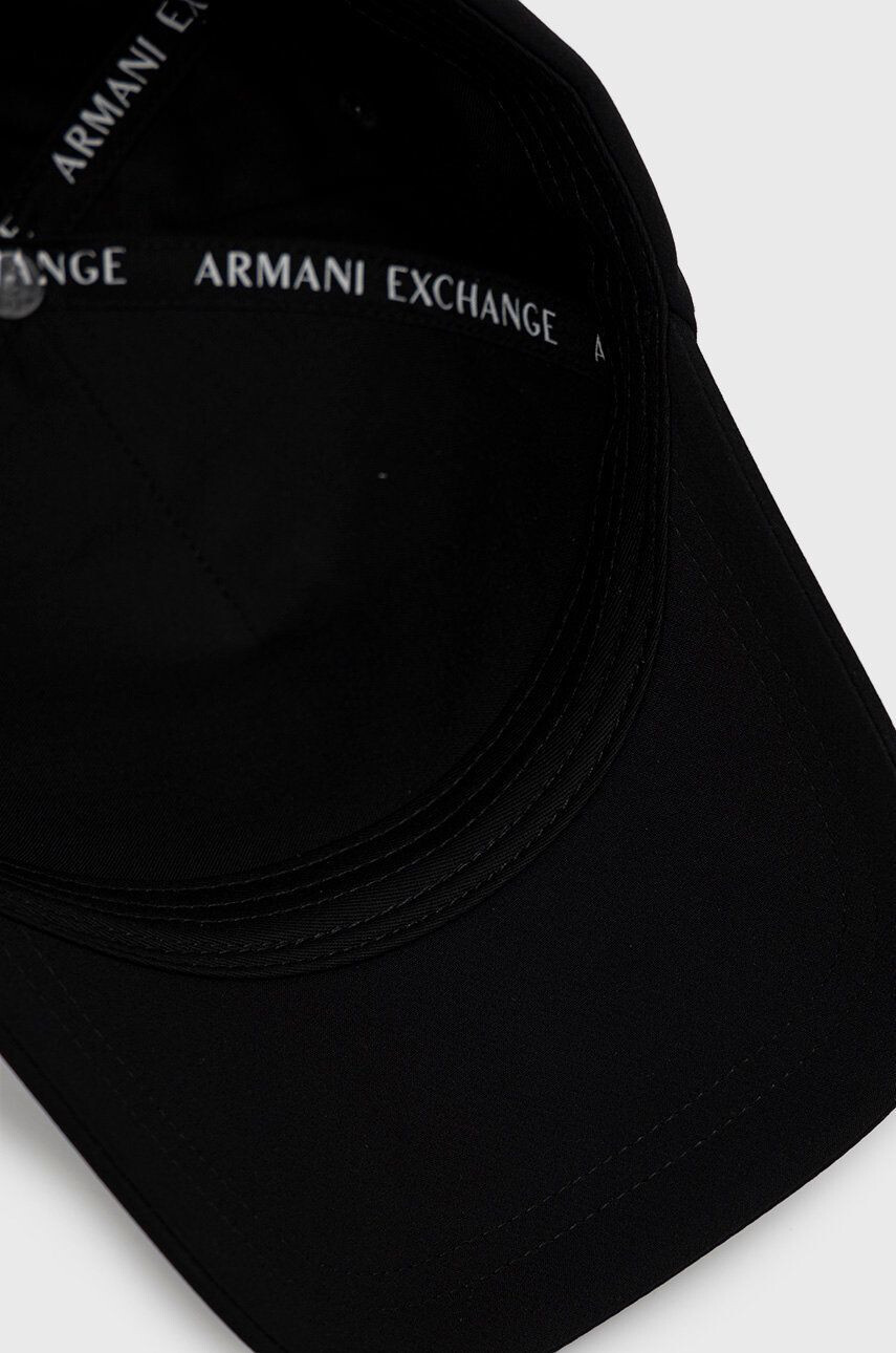 Armani Exchange Čepice černá barva s potiskem - Pepit.cz