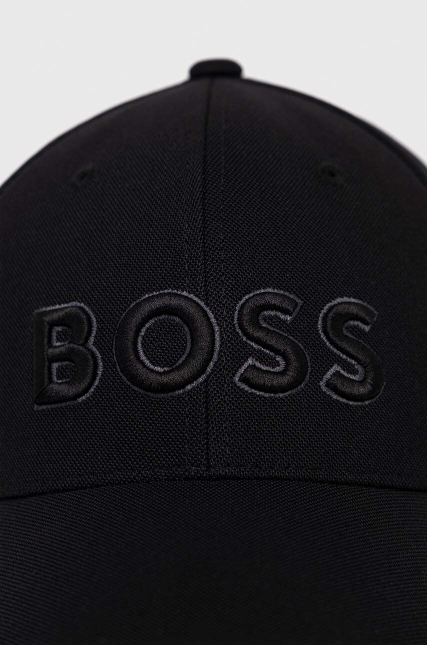 Boss Green Čepice BOSS BOSS ATHLEISURE černá barva s aplikací - Pepit.cz