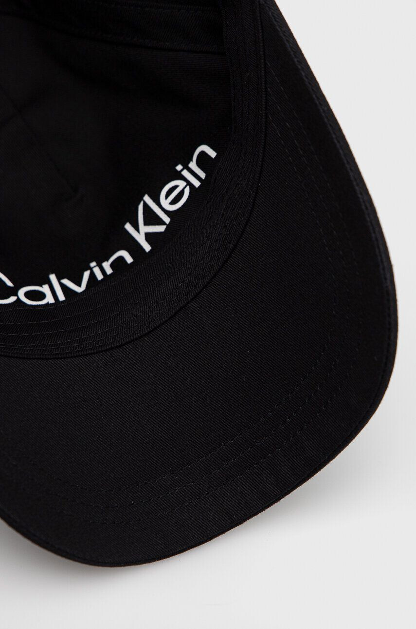 Calvin Klein Bavlněná baseballová čepice Černá barva - Pepit.cz