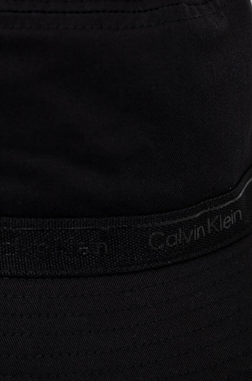 Calvin Klein Bavlněná čepice černá barva - Pepit.cz