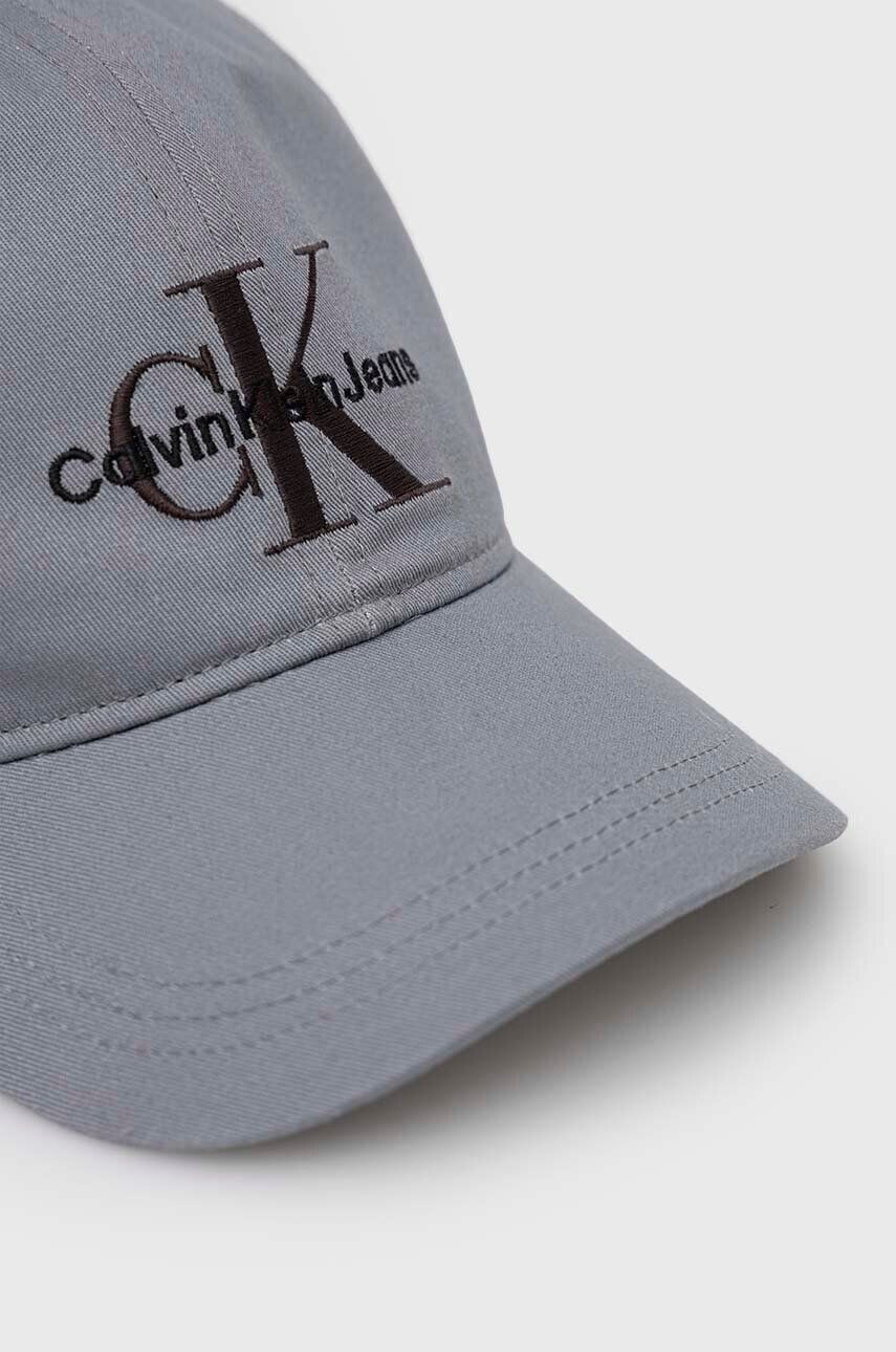 Calvin Klein Jeans Bavlněná baseballová čepice žlutá barva s aplikací - Pepit.cz