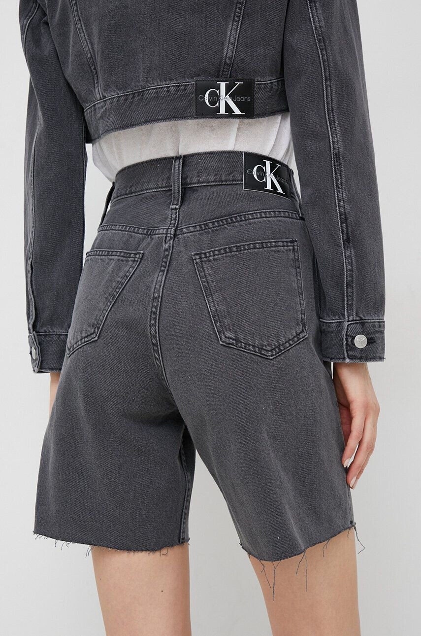 Calvin Klein Jeans Džínové šortky dámské šedá barva hladké high waist - Pepit.cz