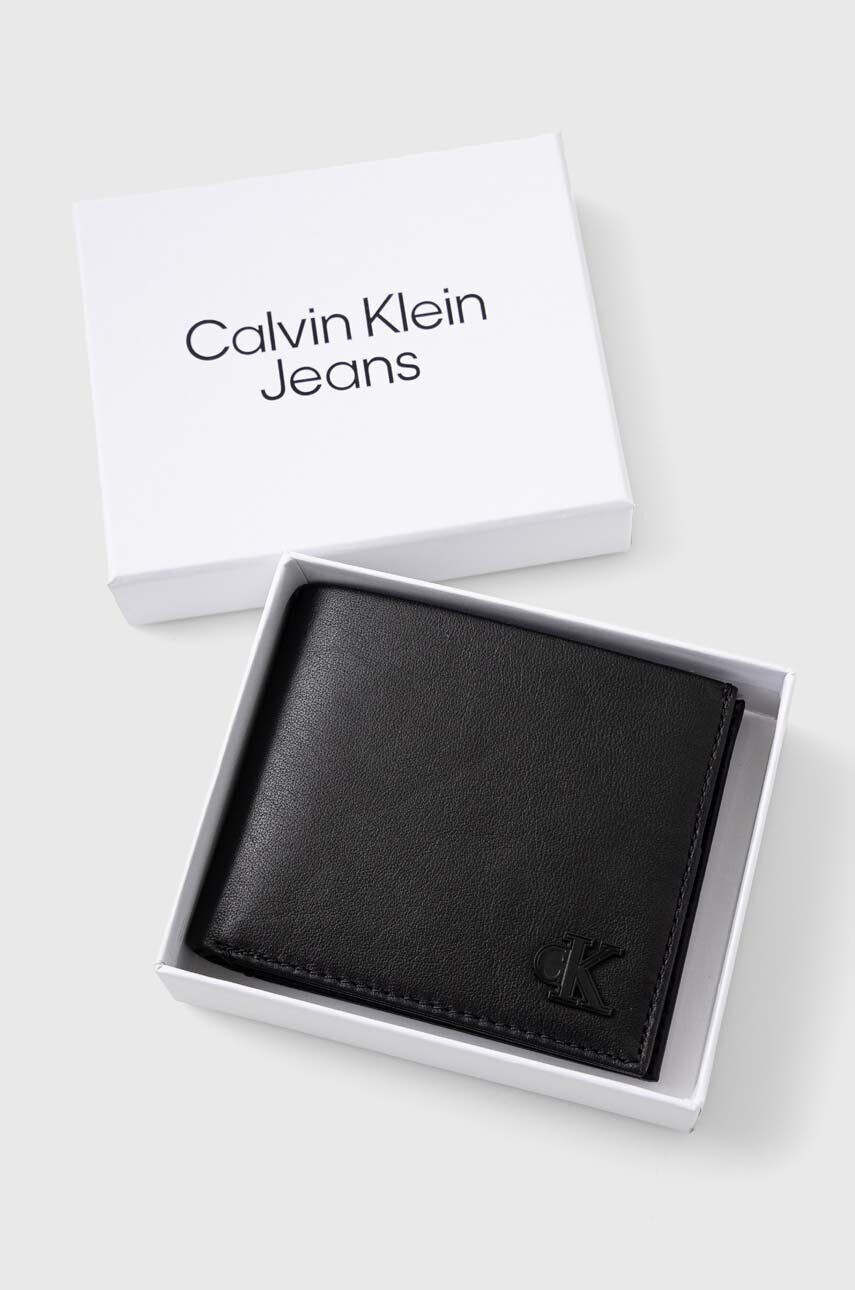 Calvin Klein Jeans Kožená peněženka černá barva - Pepit.cz