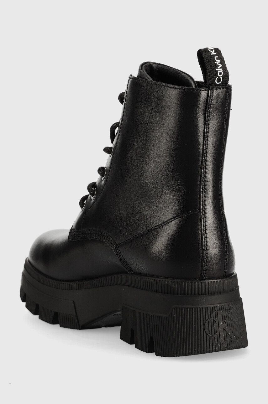 Calvin Klein Jeans Kožené workery Chunky Combat Laceup Boot dámské černá barva na plochém podpatku - Pepit.cz