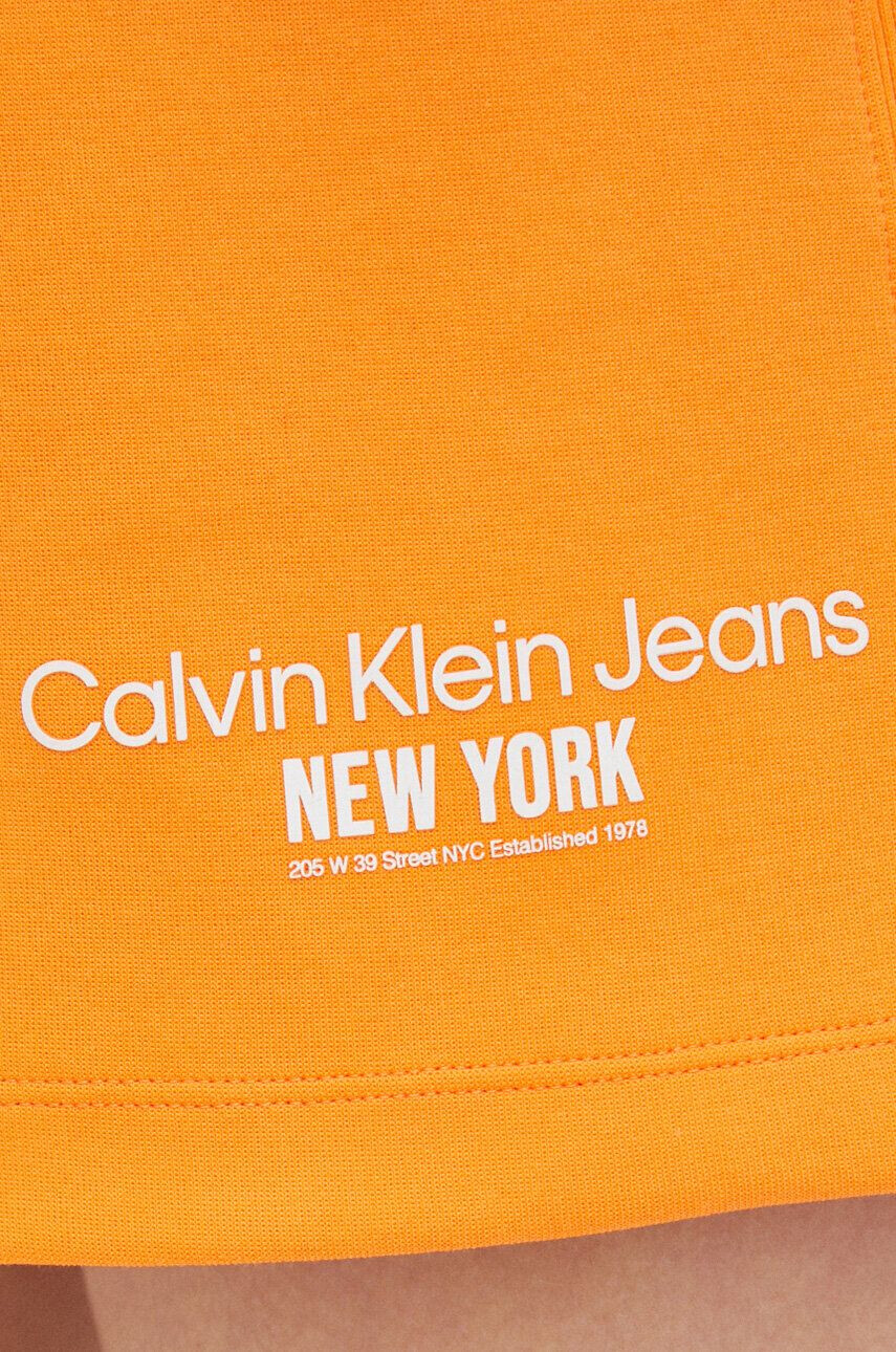 Calvin Klein Jeans Kraťasy dámské oranžová barva s aplikací high waist - Pepit.cz