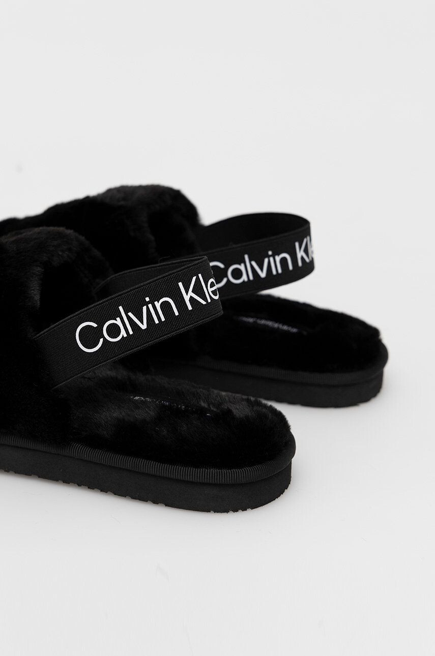 Calvin Klein Jeans Pantofle Home Slipper Fakefur Elastic černá barva - Pepit.cz