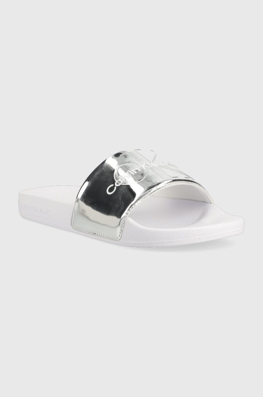 Calvin Klein Jeans Pantofle SLIDE METALLIC MONOLOGO - Pepit.cz