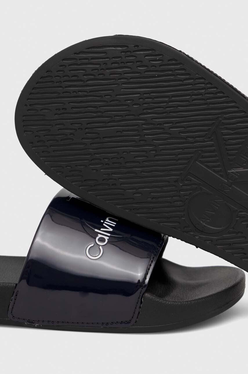 Calvin Klein Jeans Pantofle SLIDE METALLIC MONOLOGO dámské černá barva YW0YW00638 - Pepit.cz