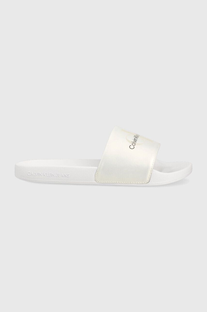 Calvin Klein Jeans Pantofle SLIDE NY PEARL dámské bílá barva YW0YW01243 - Pepit.cz