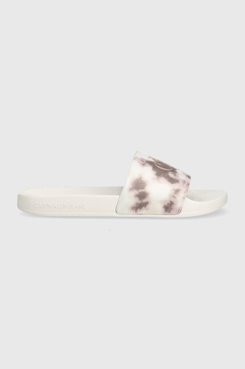 Calvin Klein Jeans Pantofle SLIDE SATIN dámské bílá barva YW0YW00998 - Pepit.cz