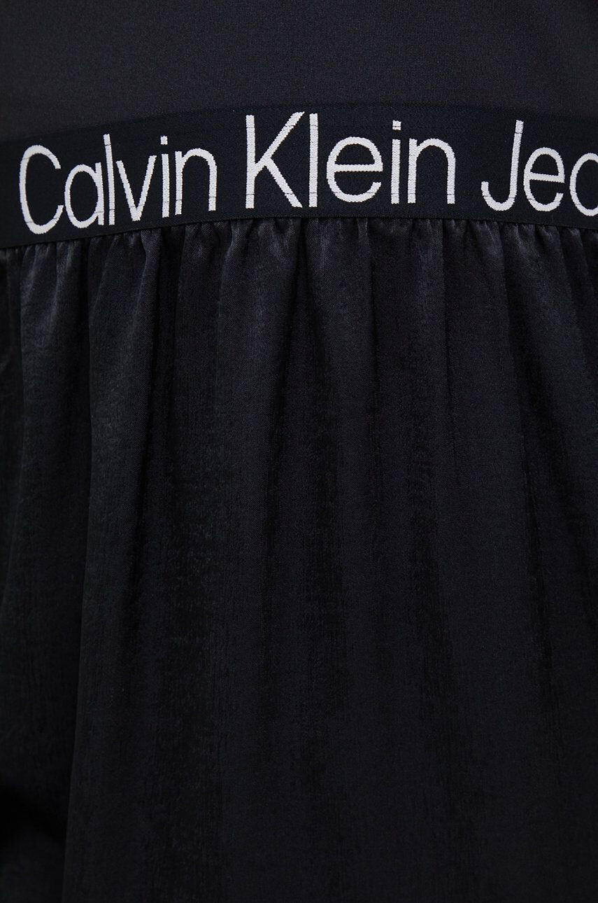 Calvin Klein Jeans Šaty černá barva mini - Pepit.cz