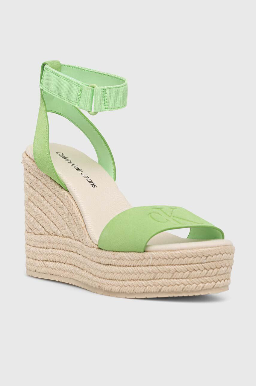 Calvin Klein Jeans Semišové sandály WEDGE SANDAL SU CON dámské zelená barva na platformě YW0YW01026 - Pepit.cz