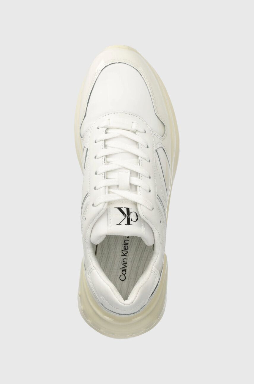 Calvin Klein Jeans Sneakers boty CHUNKY RUN LOW LACEU bílá barva YW0YW01049 - Pepit.cz