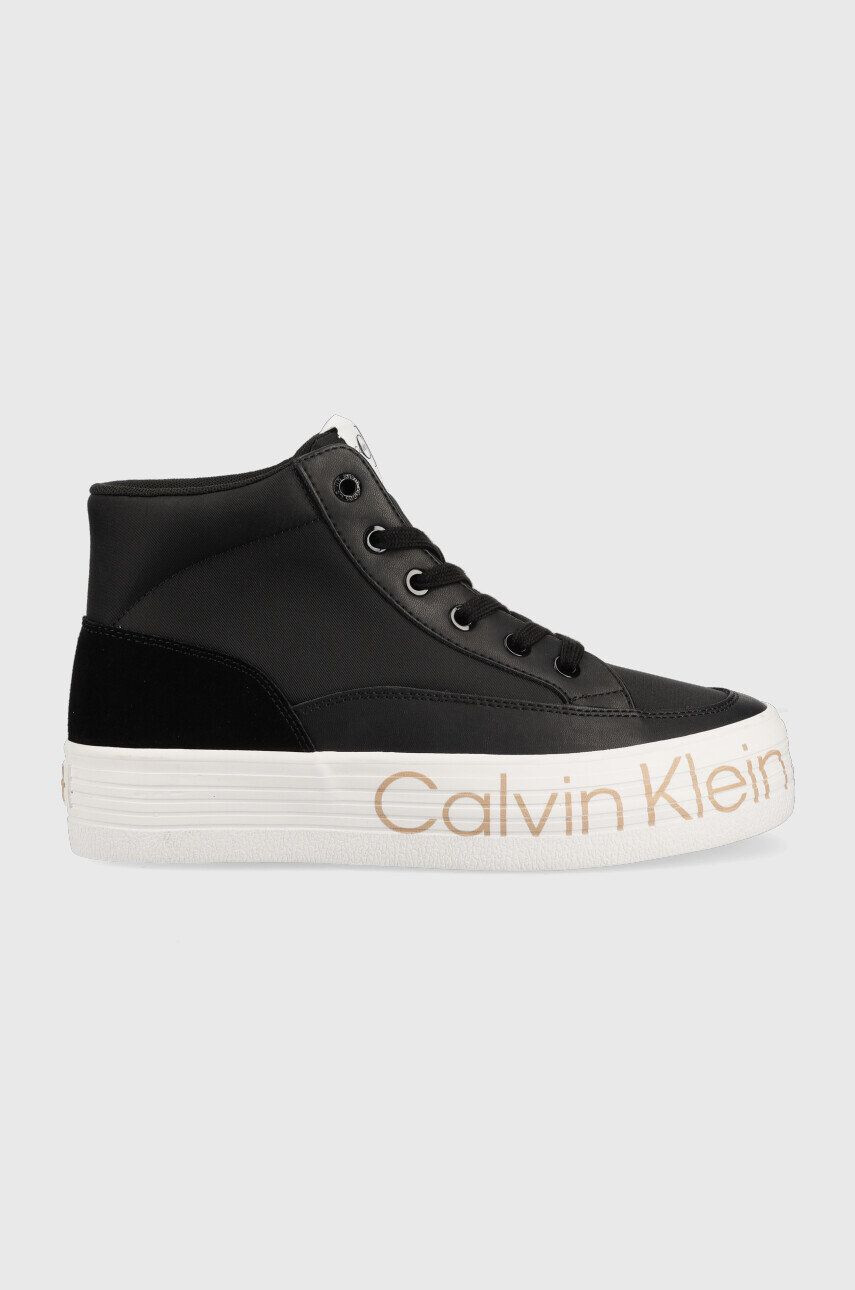 Calvin Klein Jeans Sneakers boty Yw0yw00865 Vulc Flatf Mid Wrap Around Logo černá barva - Pepit.cz