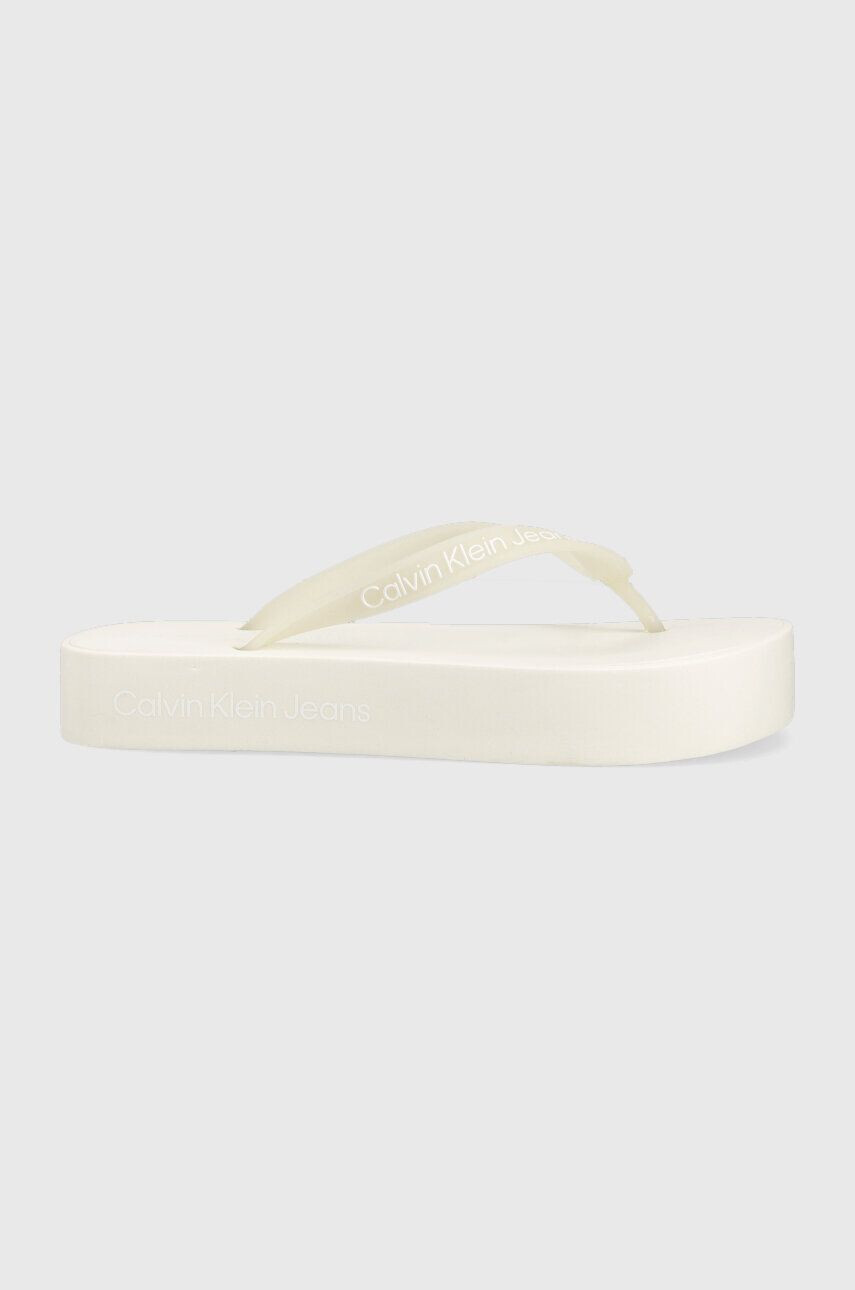 Calvin Klein Jeans Žabky BEACH SANDAL FLATFOR dámské bílá barva na platformě YW0YW01092 - Pepit.cz