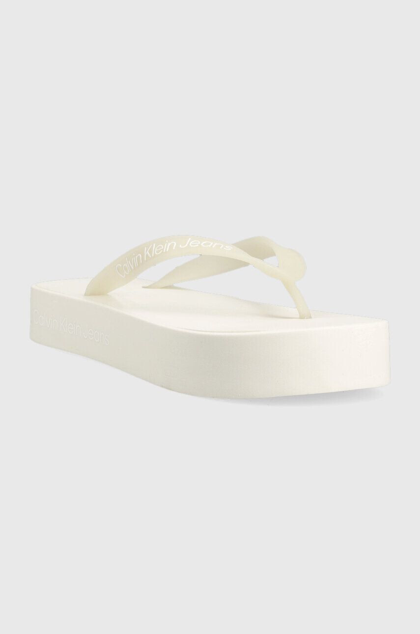 Calvin Klein Jeans Žabky BEACH SANDAL FLATFOR dámské bílá barva na platformě YW0YW01092 - Pepit.cz