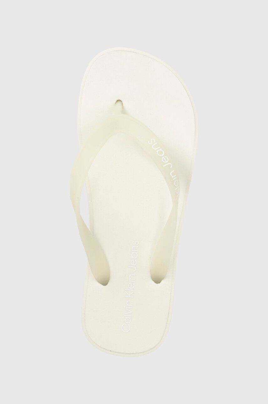 Calvin Klein Jeans Žabky BEACH SANDAL FLATFOR dámské bílá barva na platformě YW0YW01092 - Pepit.cz