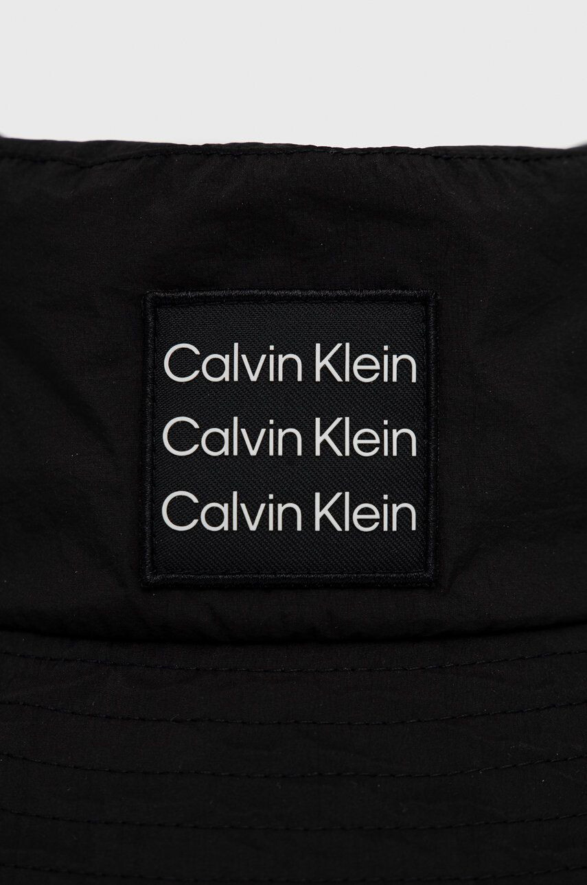 Calvin Klein Klobouk černá barva - Pepit.cz