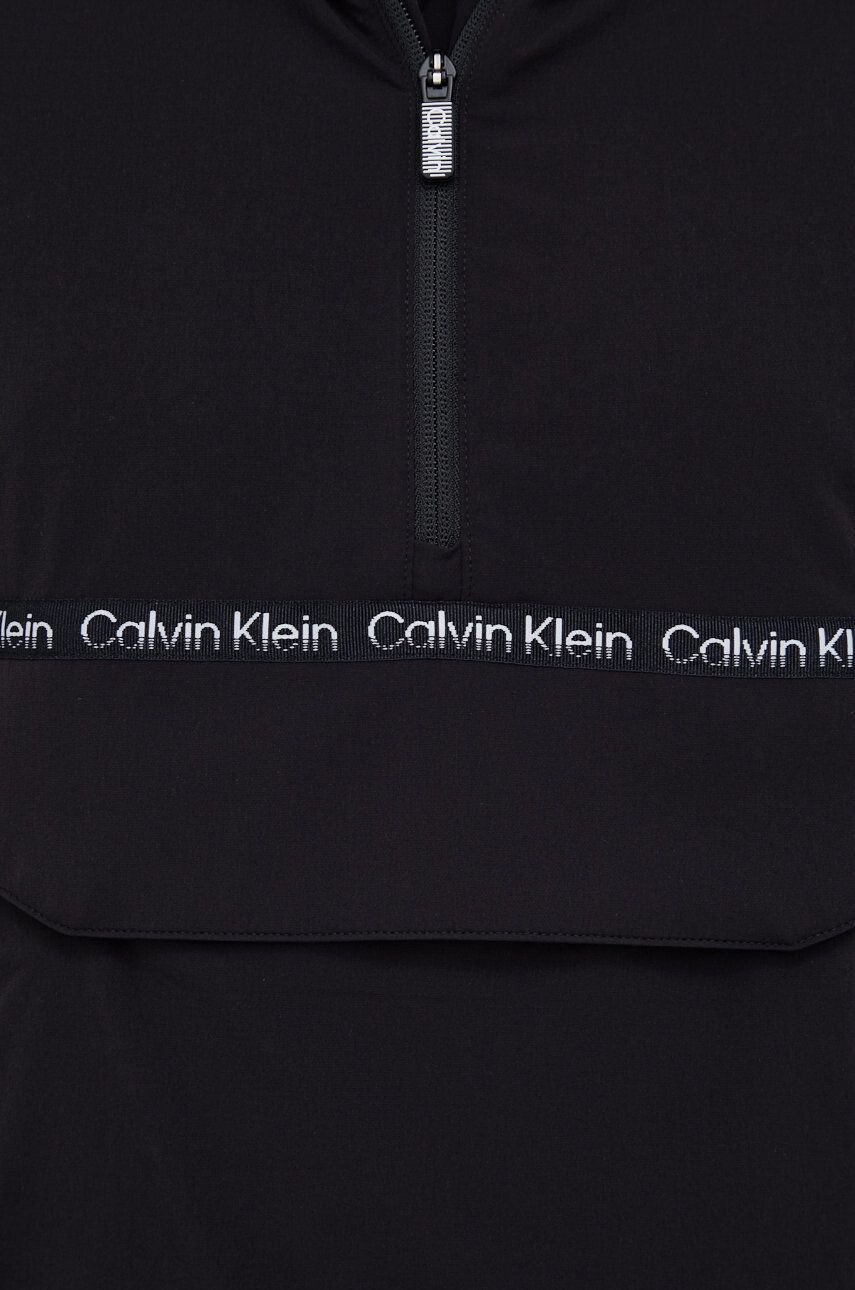 Calvin Klein Performance Větrovka Active Icon černá barva přechodná - Pepit.cz