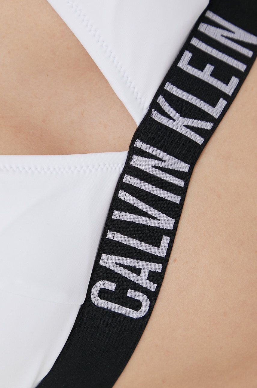 Calvin Klein Plavková podprsenka bílá barva mírně vyztužený košík - Pepit.cz