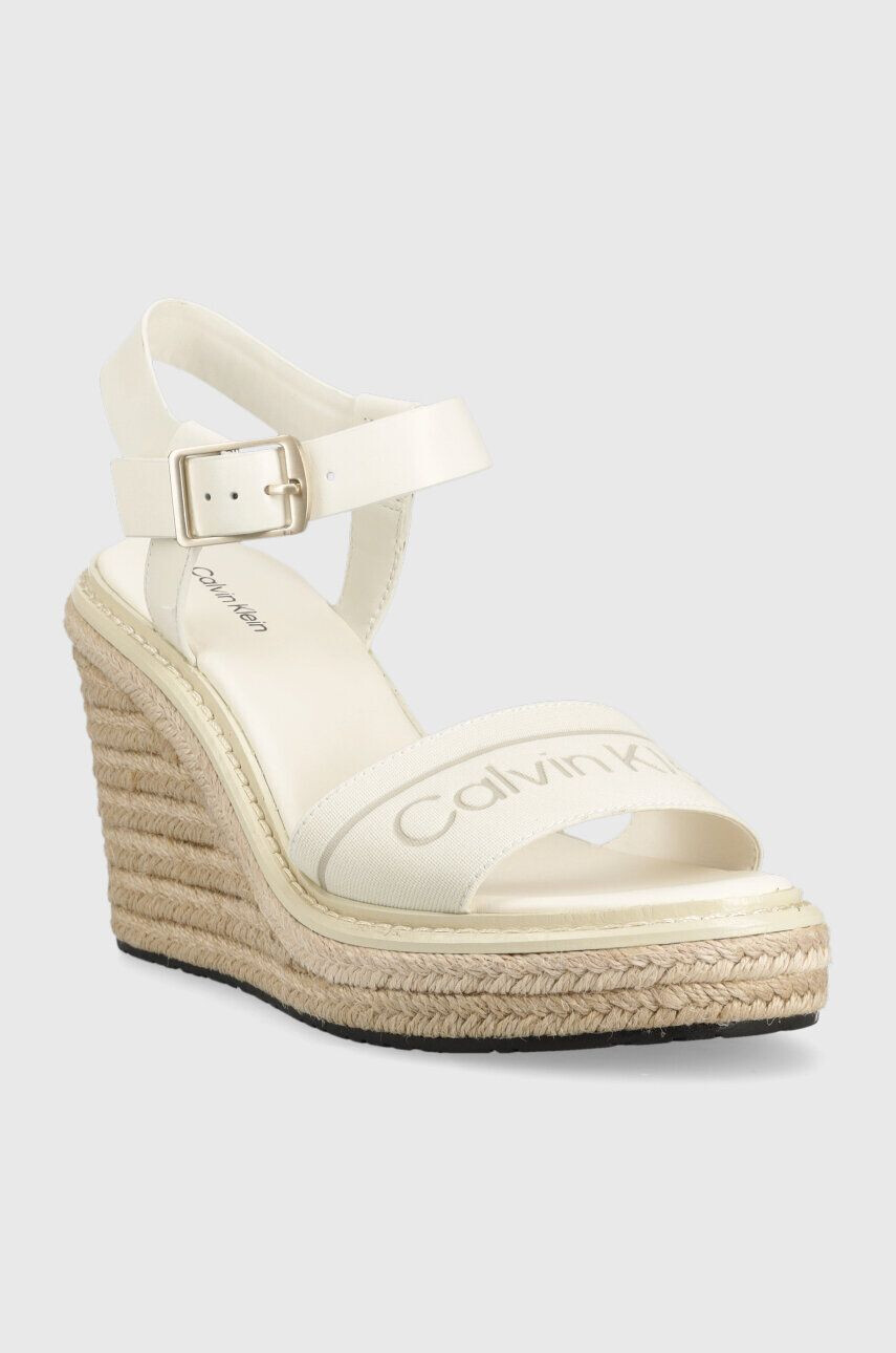 Calvin Klein Sandály WEDGE 70HH - HE dámské bílá barva na klínku HW0HW01499 - Pepit.cz