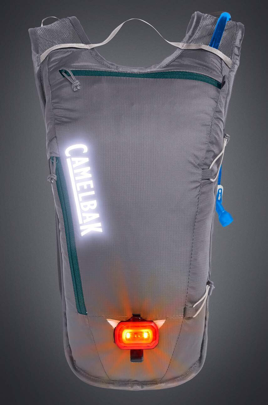 Camelbak Cyklistický batoh s vodním měchem Classic Light šedá barva s potiskem - Pepit.cz