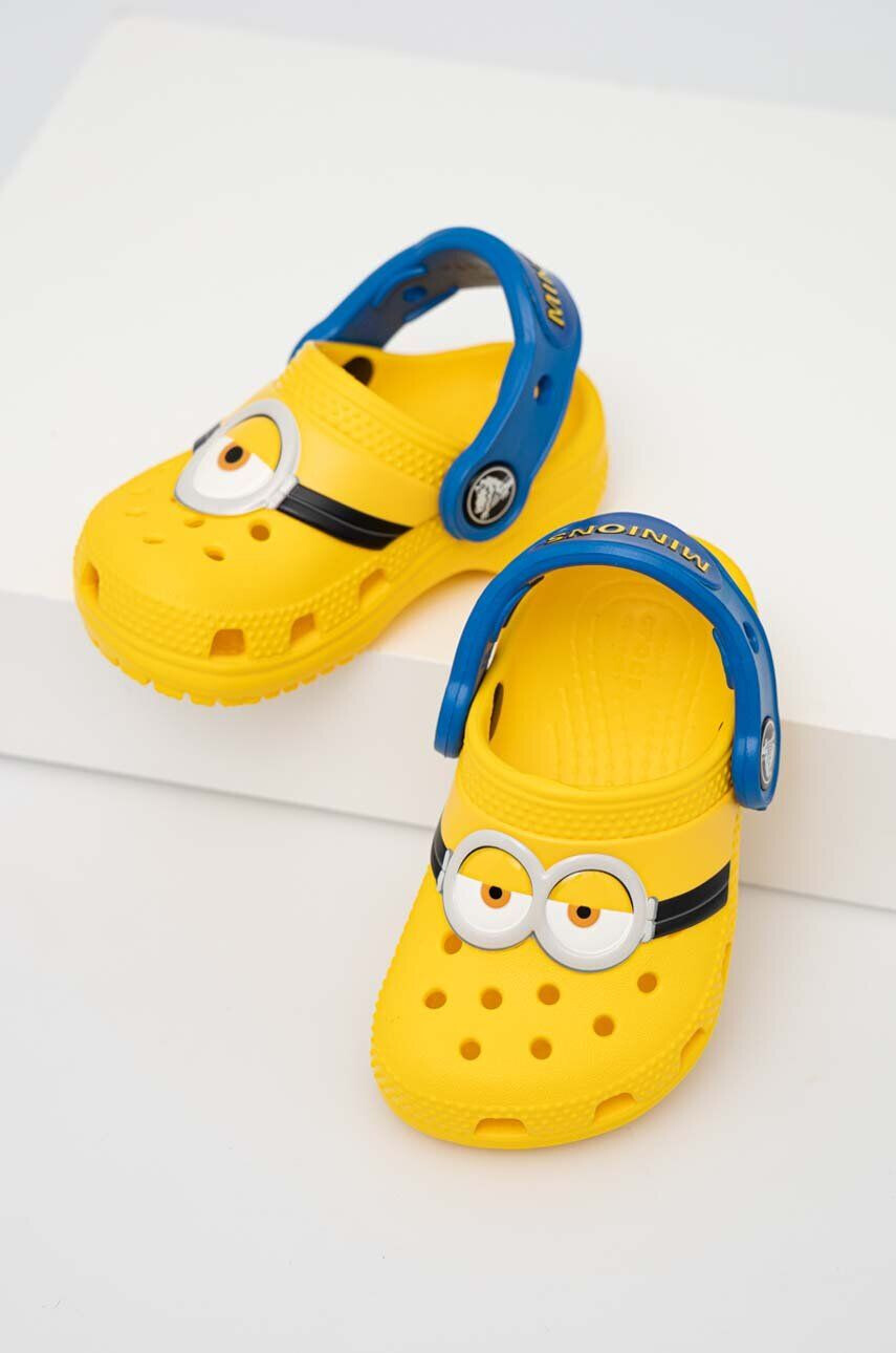 Crocs Dětské pantofle žlutá barva - Pepit.cz