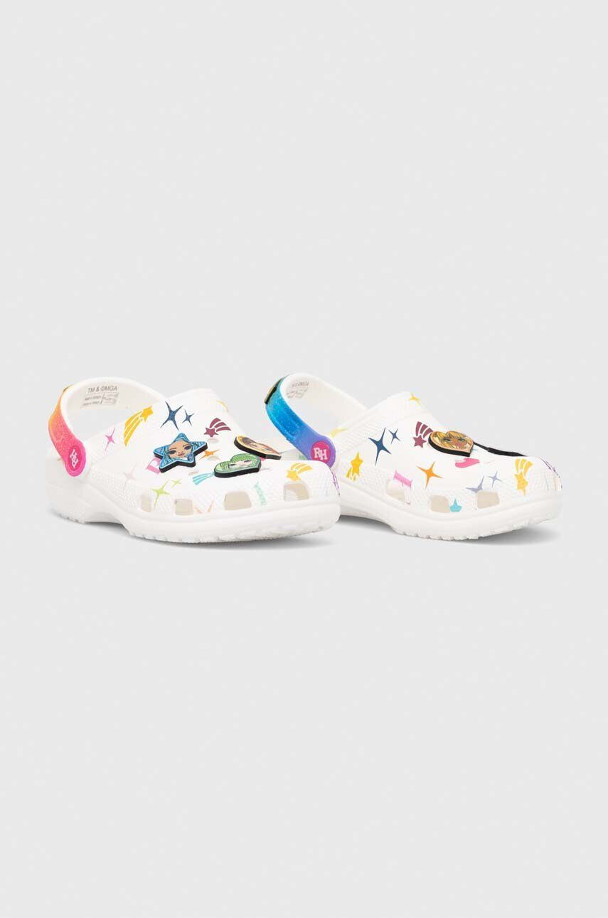 Crocs Dětské pantofle CLASSIC RAINBOW HIGH bílá barva - Pepit.cz