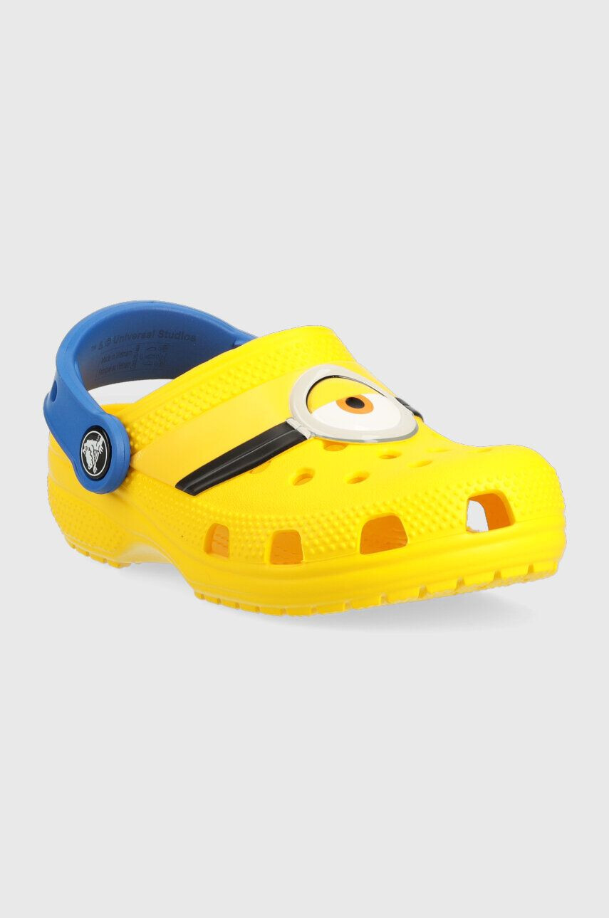 Crocs Dětské pantofle x Minions žlutá barva - Pepit.cz