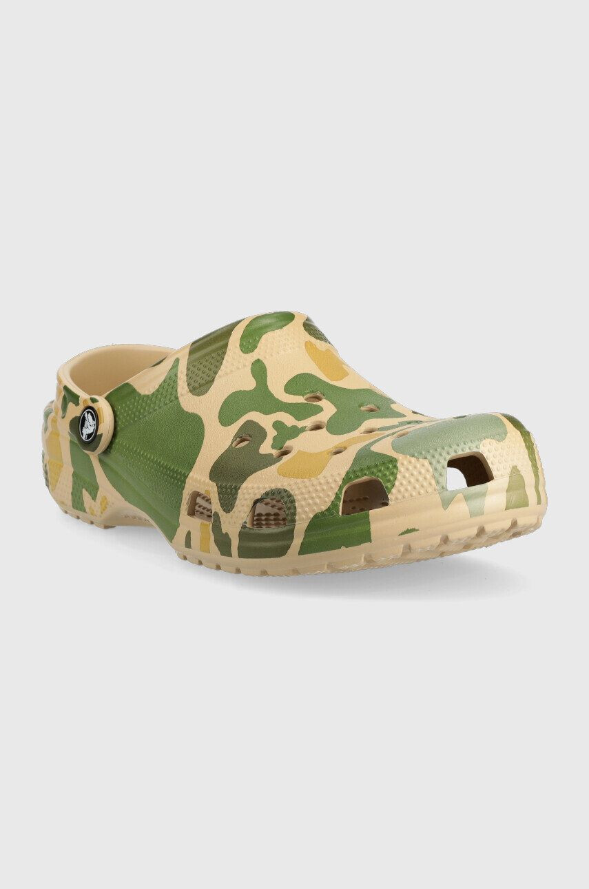 Crocs Pantofle Classic Printed Camo Clog pánské zelená barva 206454.2Y6.M-CHAI.TAN - Pepit.cz