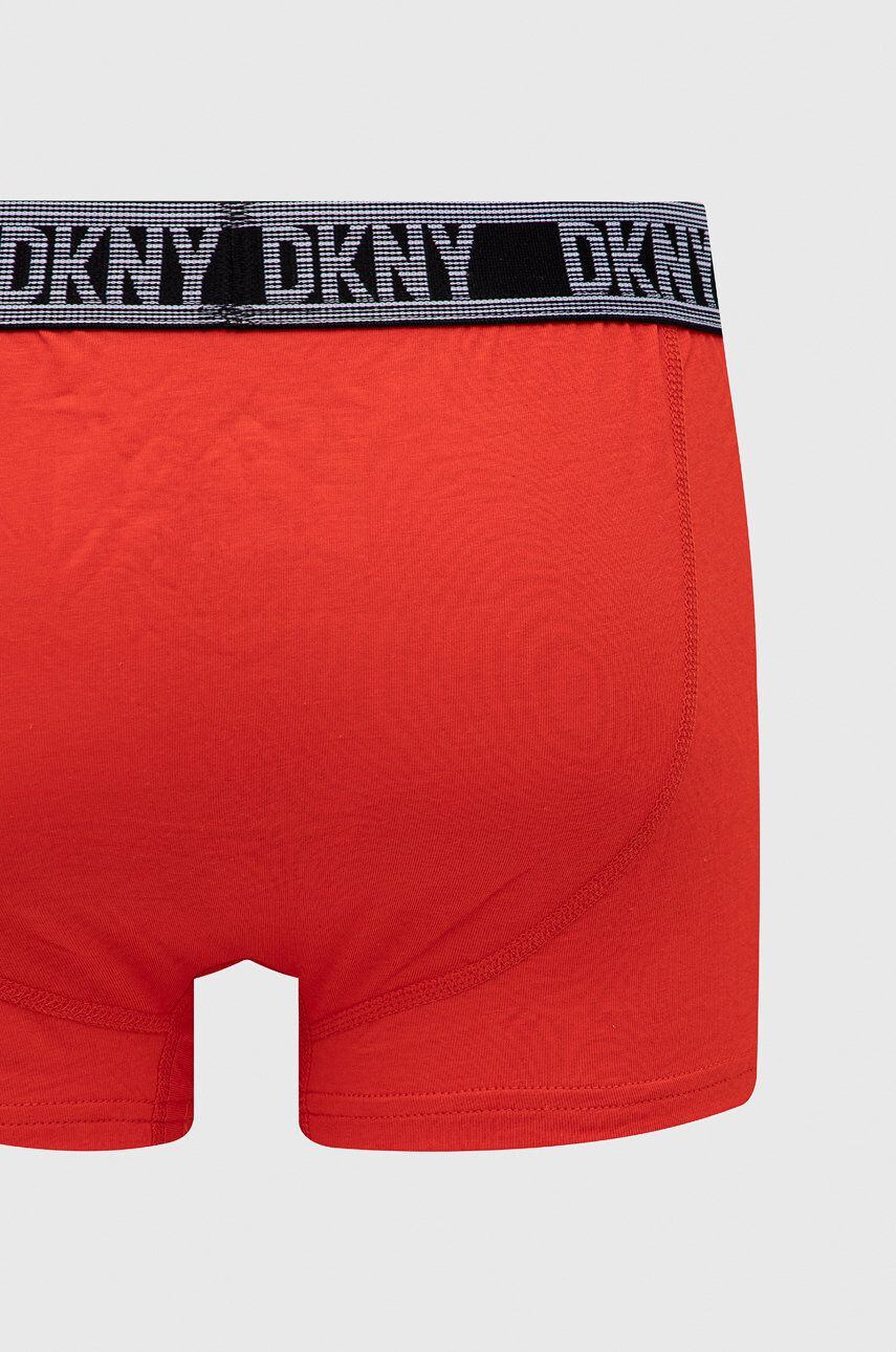 DKNY Boxerky pánské červená barva - Pepit.cz