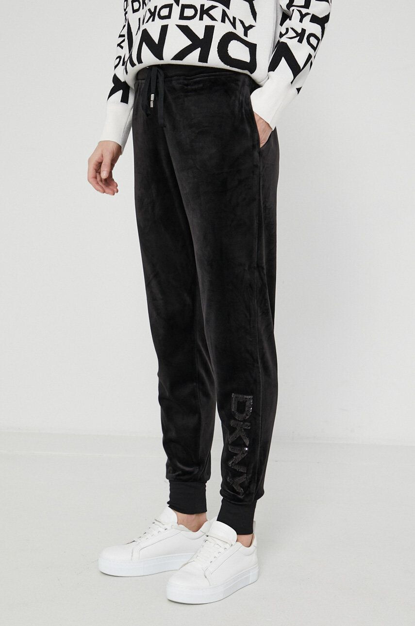 DKNY Kalhoty dámské hnědá barva jogger high waist - Pepit.cz