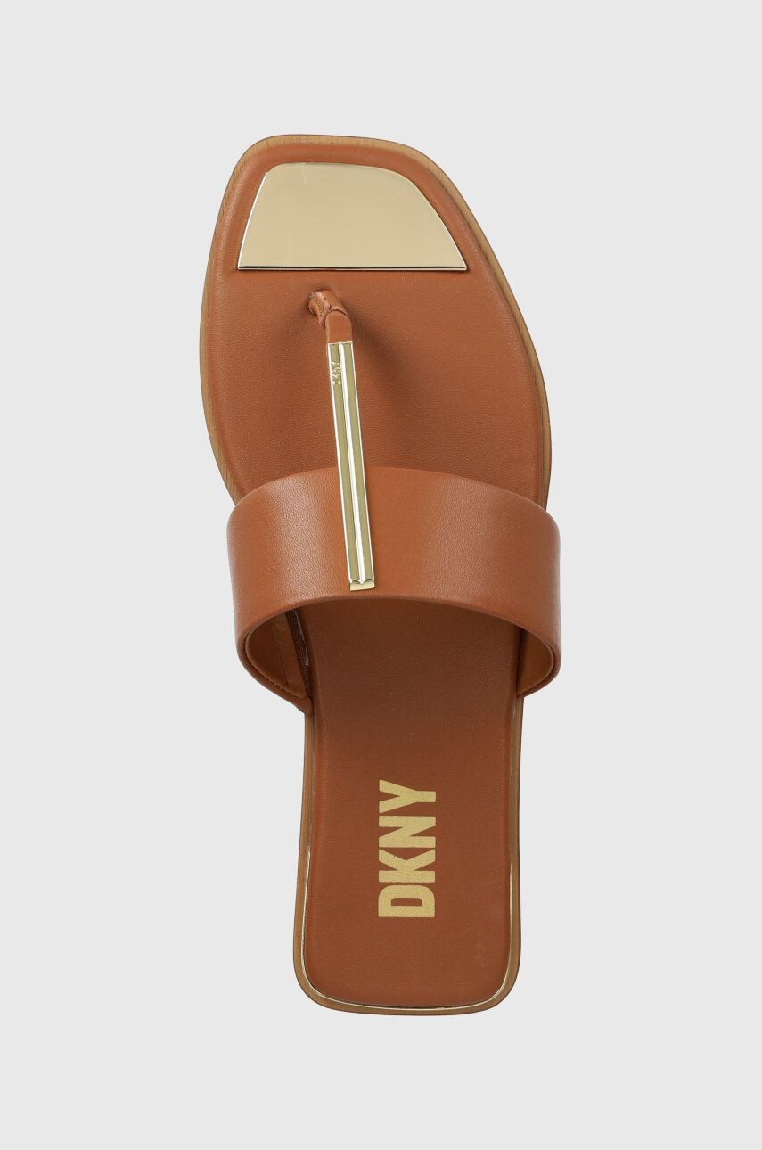 DKNY Kožené žabky DEJA dámské hnědá barva na plochém podpatku K4259021 - Pepit.cz