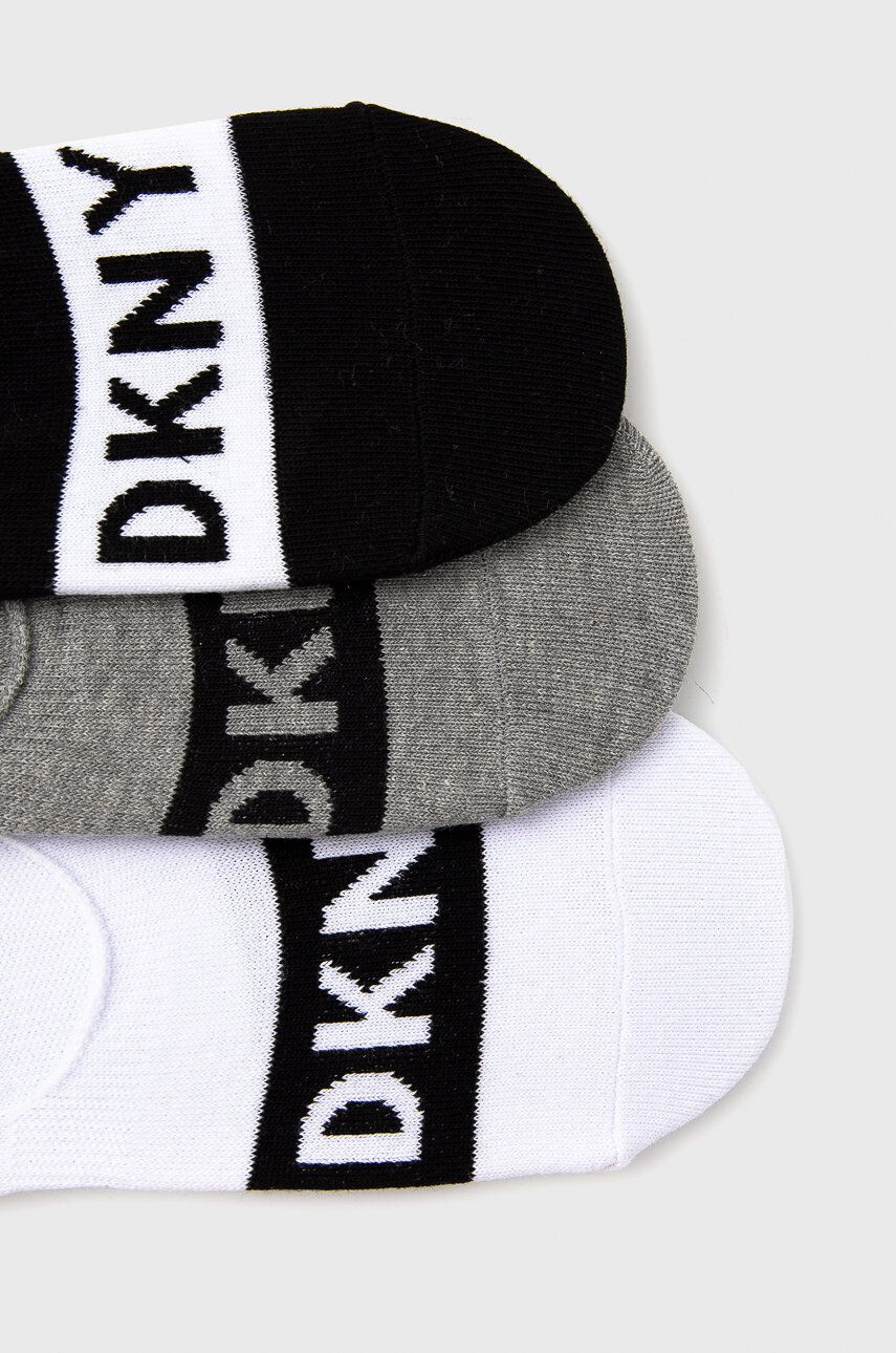 DKNY Ponožky 3-pack pánské bílá barva - Pepit.cz