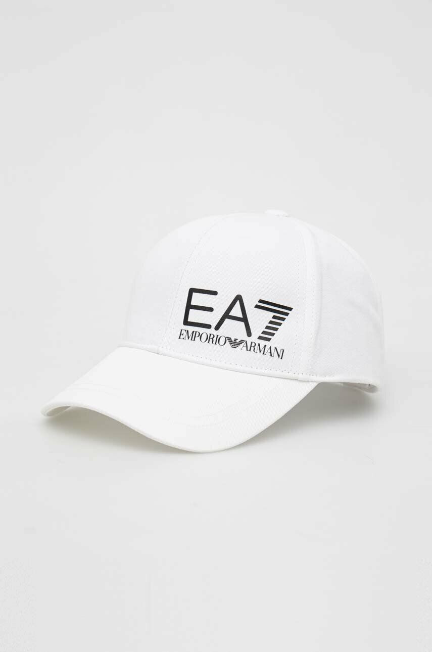 EA7 Emporio Armani Bavlněná baseballová čepice bílá barva s potiskem - Pepit.cz