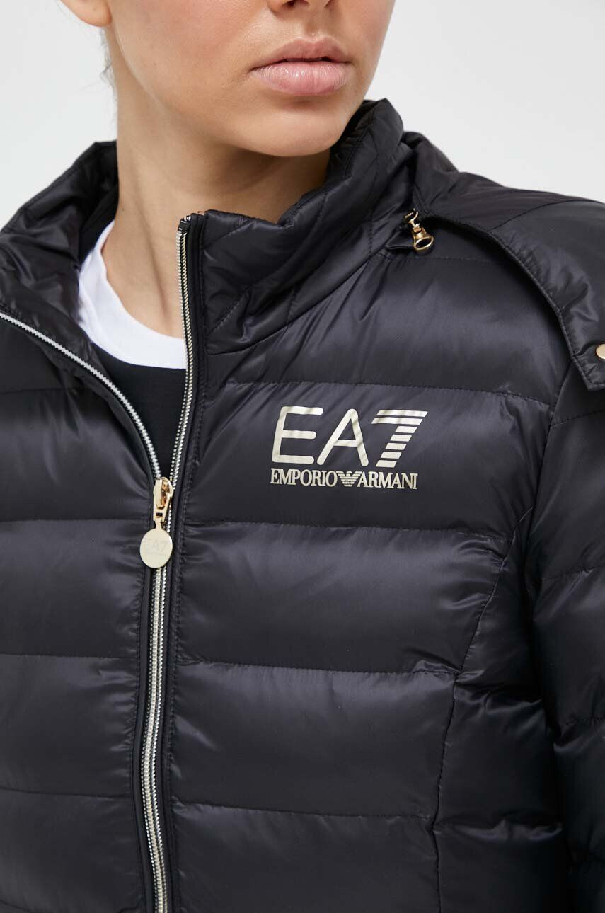 EA7 Emporio Armani Bunda dámská černá barva zimní - Pepit.cz