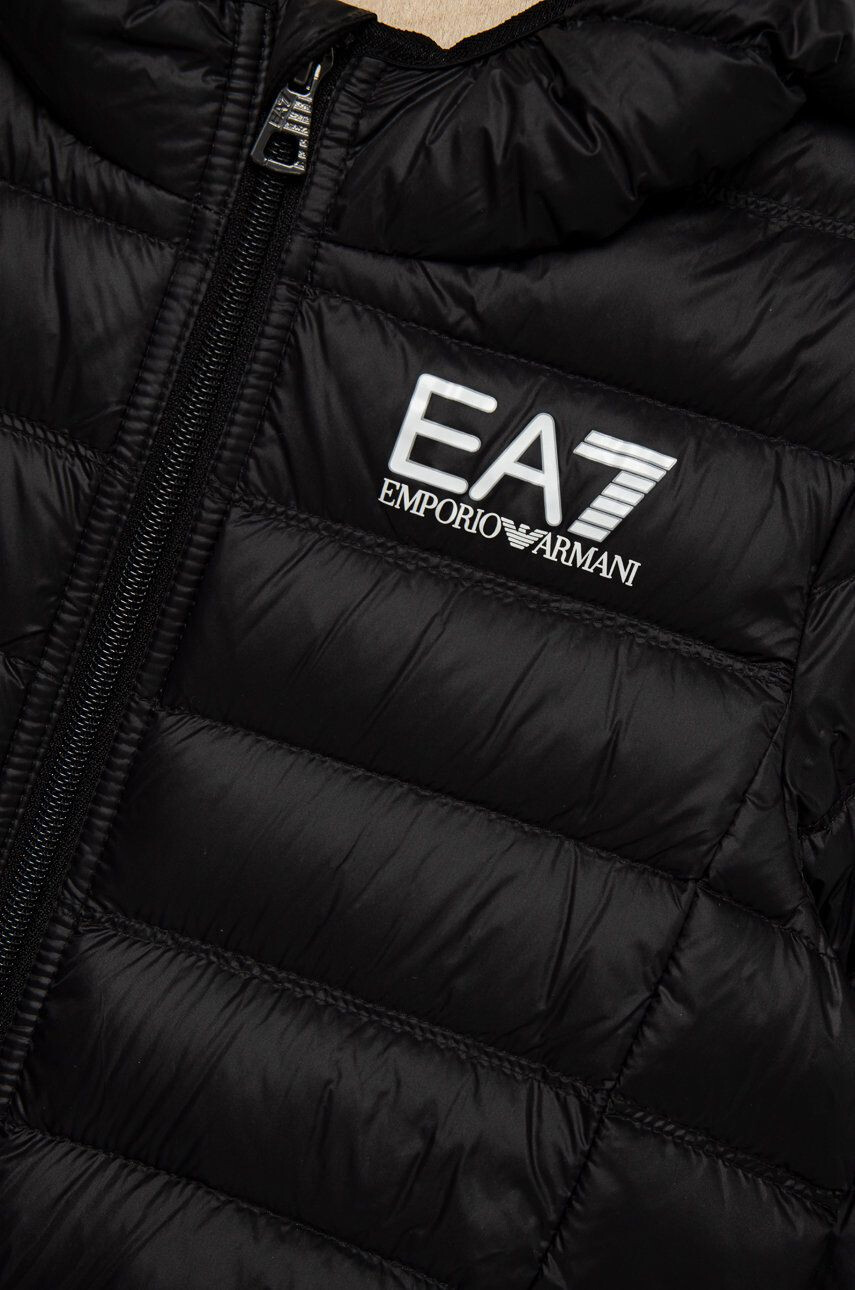 EA7 Emporio Armani Dětská péřová bunda černá barva - Pepit.cz