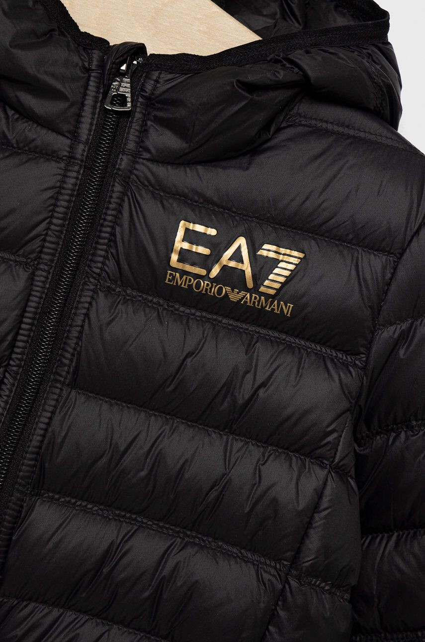 EA7 Emporio Armani Dětská péřová bunda černá barva - Pepit.cz