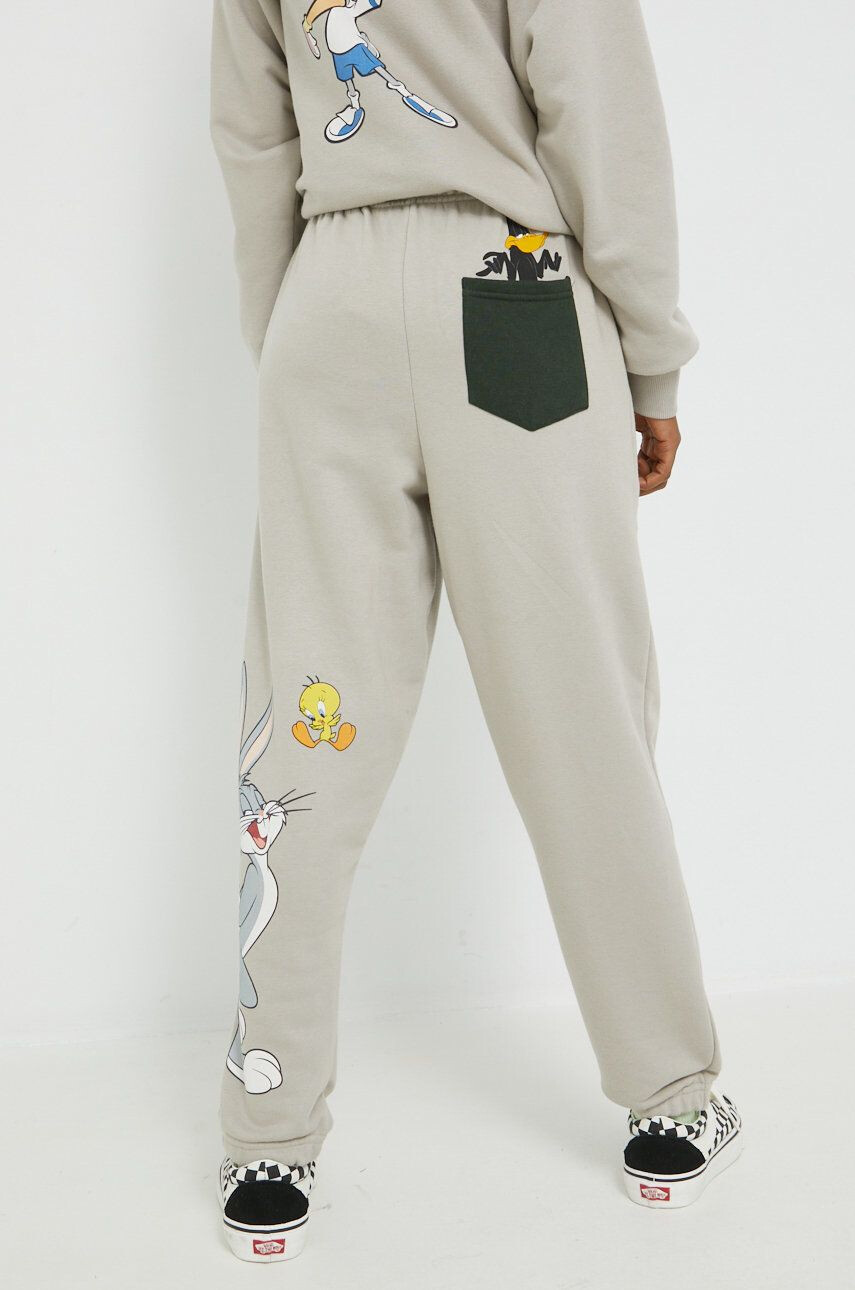 Ellesse Tepláky X Looney Tunes - Pepit.cz