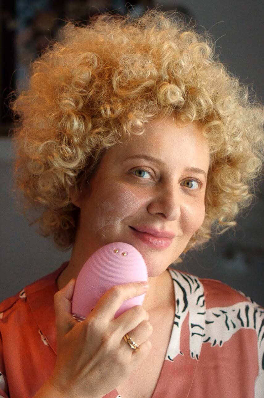 FOREO Kartáček pro čištění a lifting pleti obličeje LUNA™ 4 Plus Normal Skin - Pepit.cz