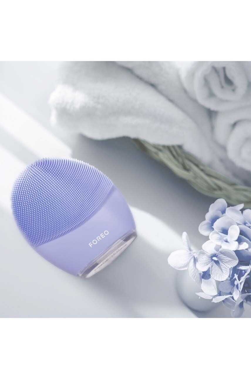 FOREO Masážní a čisticí kartáček na obličej LUNA™ 3 Sensitive Skin - Pepit.cz