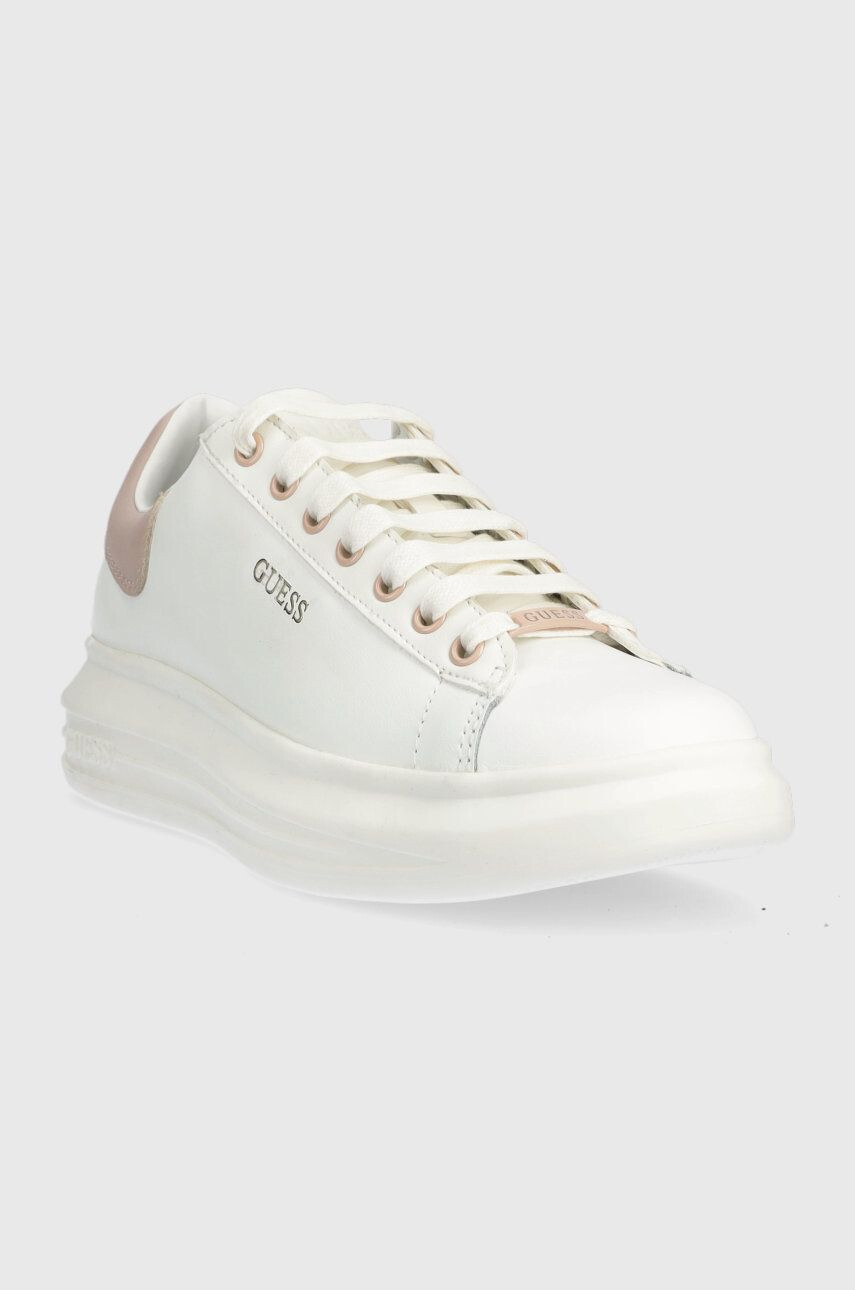 Guess Kožené sneakers boty Vibo bílá barva - Pepit.cz