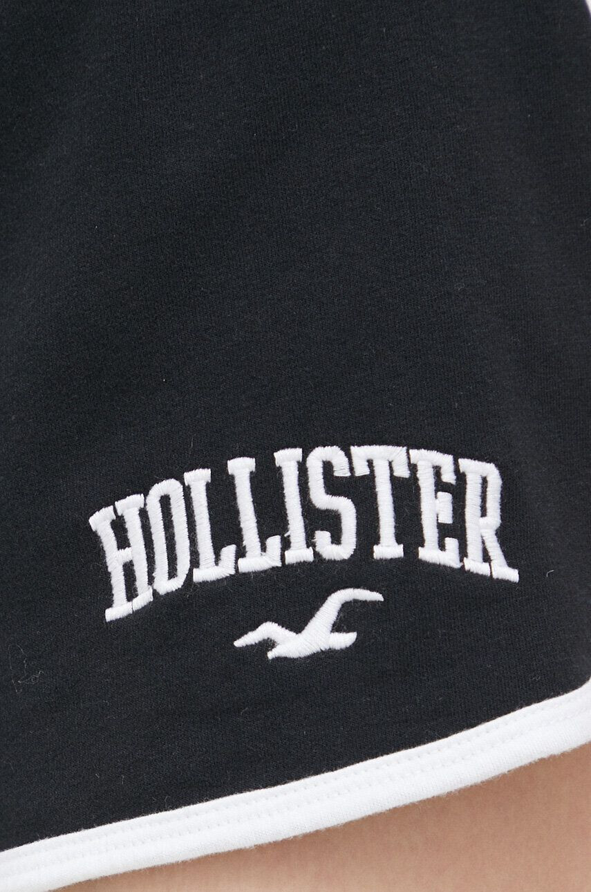 Hollister Co. Kraťasy dámské černá barva s aplikací medium waist - Pepit.cz