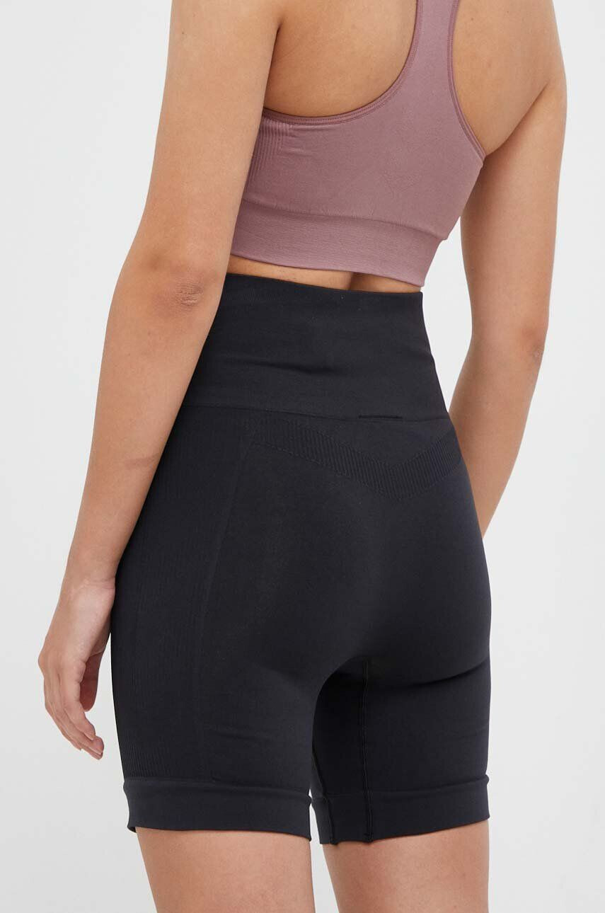 Hummel Tréninkové šortky Tif černá barva hladké high waist - Pepit.cz