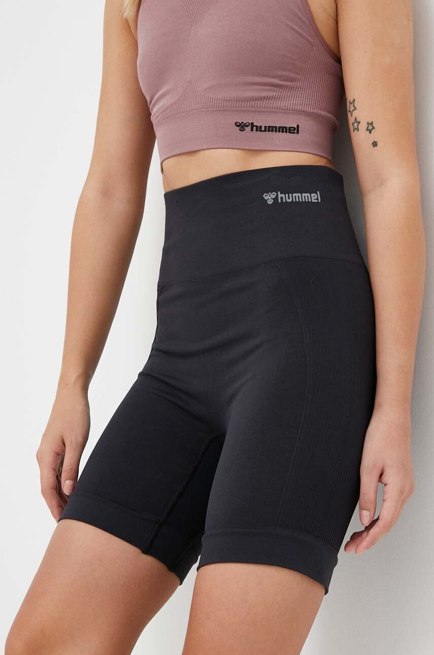 Hummel Tréninkové šortky Tif černá barva hladké high waist - Pepit.cz