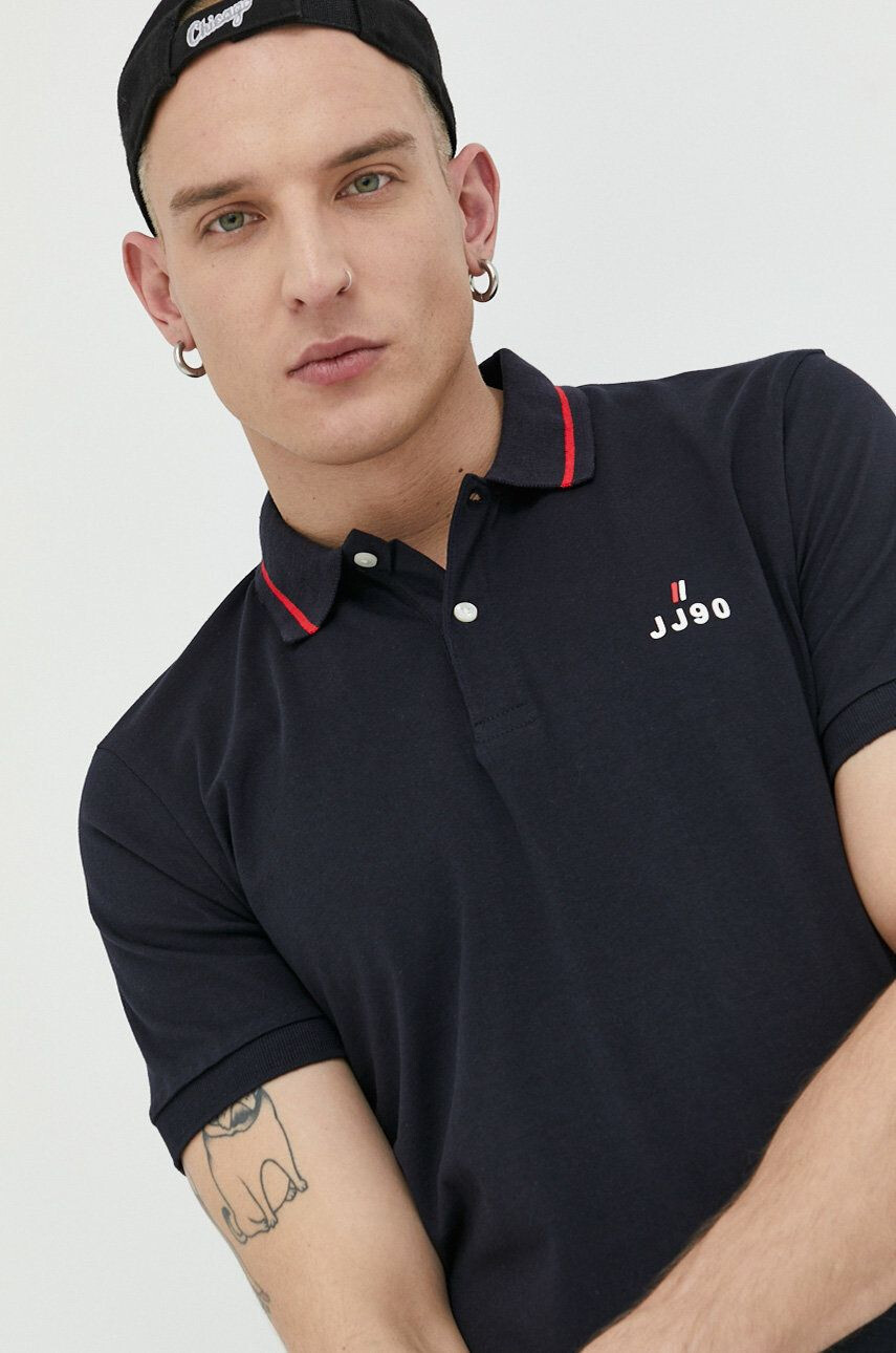 Jack & Jones Bavlněné polo tričko JJEJOE tmavomodrá barva s aplikací 12221190 - Pepit.cz