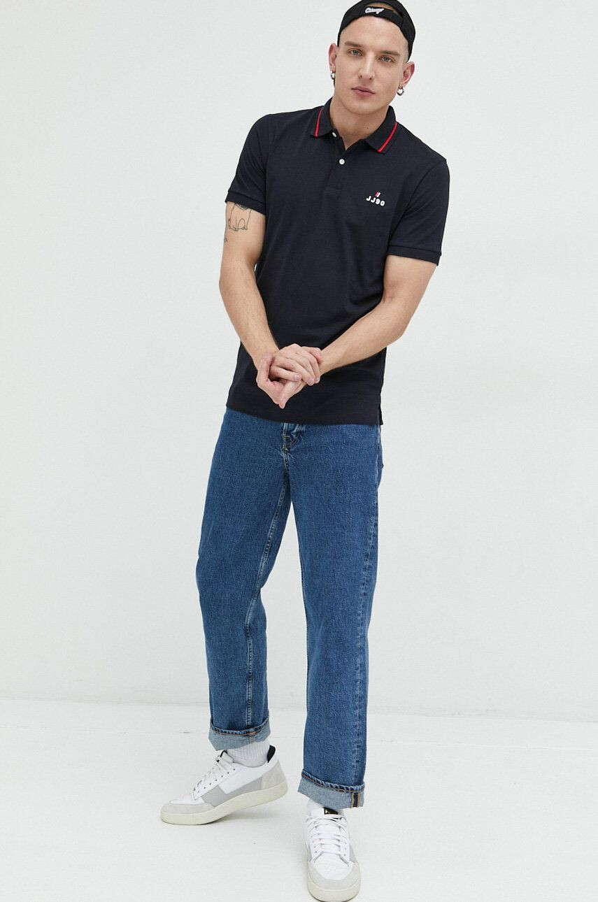 Jack & Jones Bavlněné polo tričko JJEJOE tmavomodrá barva s aplikací 12221190 - Pepit.cz