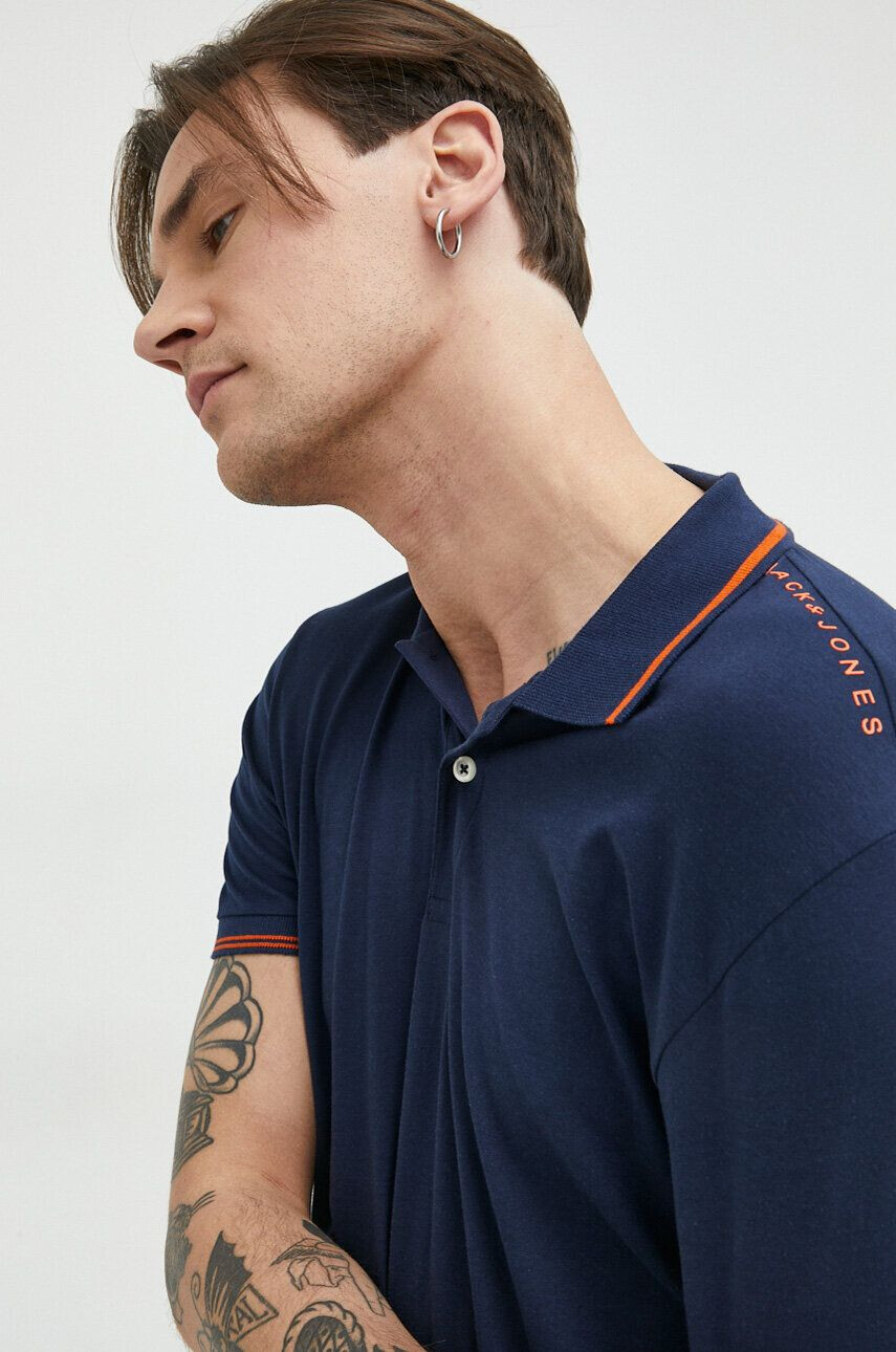 Jack & Jones Bavlněné polo tričko JJESTAR tmavomodrá barva s potiskem 12221708 - Pepit.cz