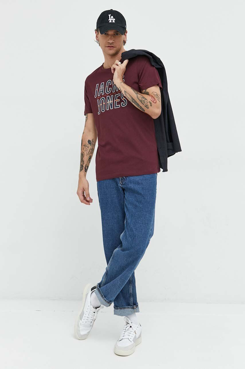 Jack & Jones bavlněné tričko vínová barva s potiskem - Pepit.cz